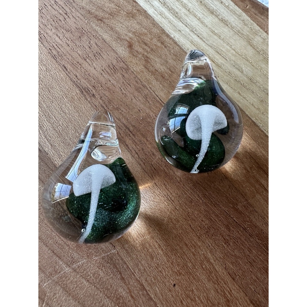 Art Glass Blown Jellyfish Dollar Symbol Pendants 1.25 Inch Green White Set Of‎ 2